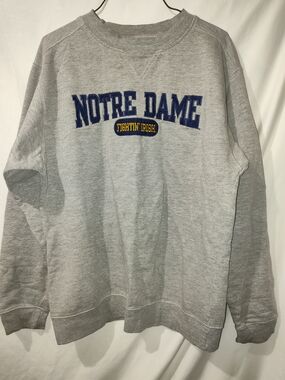 Pro Edge Gray Notre Dame 'Fightin' Irish' Crewneck Sweatshirt